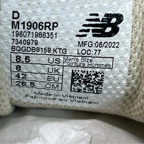 New Balance 1906r white grey mens Sz 8.5 D